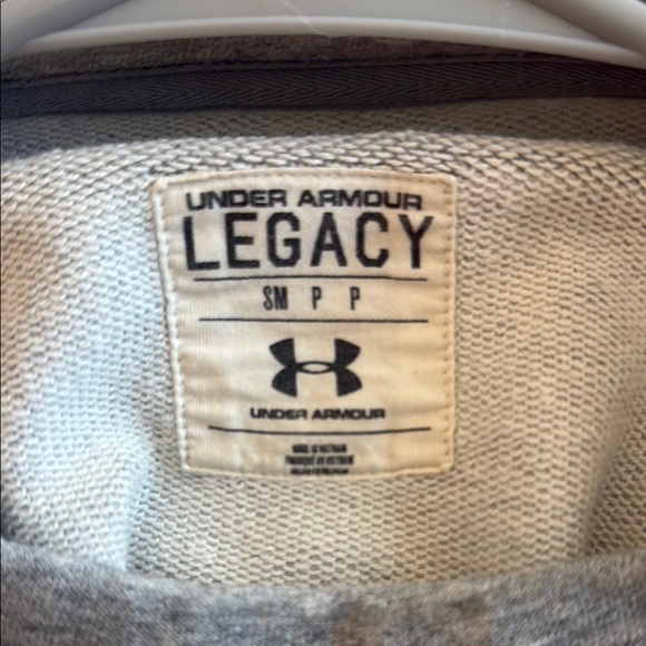 Under Armour Gray Crew Neck Sweater with Ribbed Trim - Picture 2 of 3